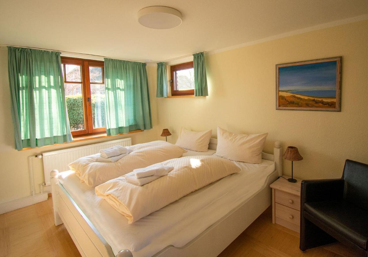 Inselhotel Kapitaen Tadsen / Amrum 네벨 외부 사진